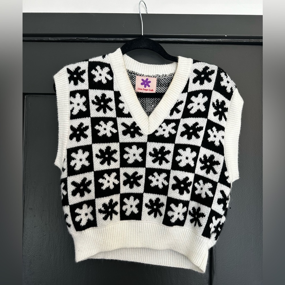 Lisa Says Gah daisy checkered sweater vest - M/L